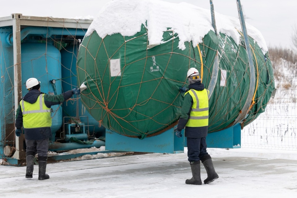 На завод «Титан-Полимер» поступила первая партия оборудования для производства ПЭТ и ПБТ-гранулята