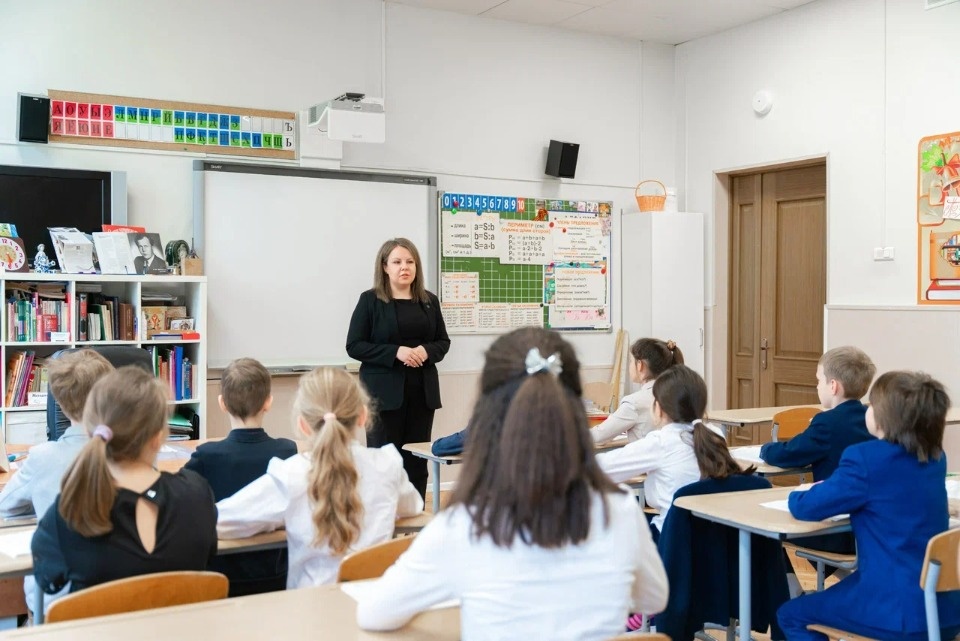 Более 1,1 млрд рублей направят на программу «Земский учитель» в 2026 году