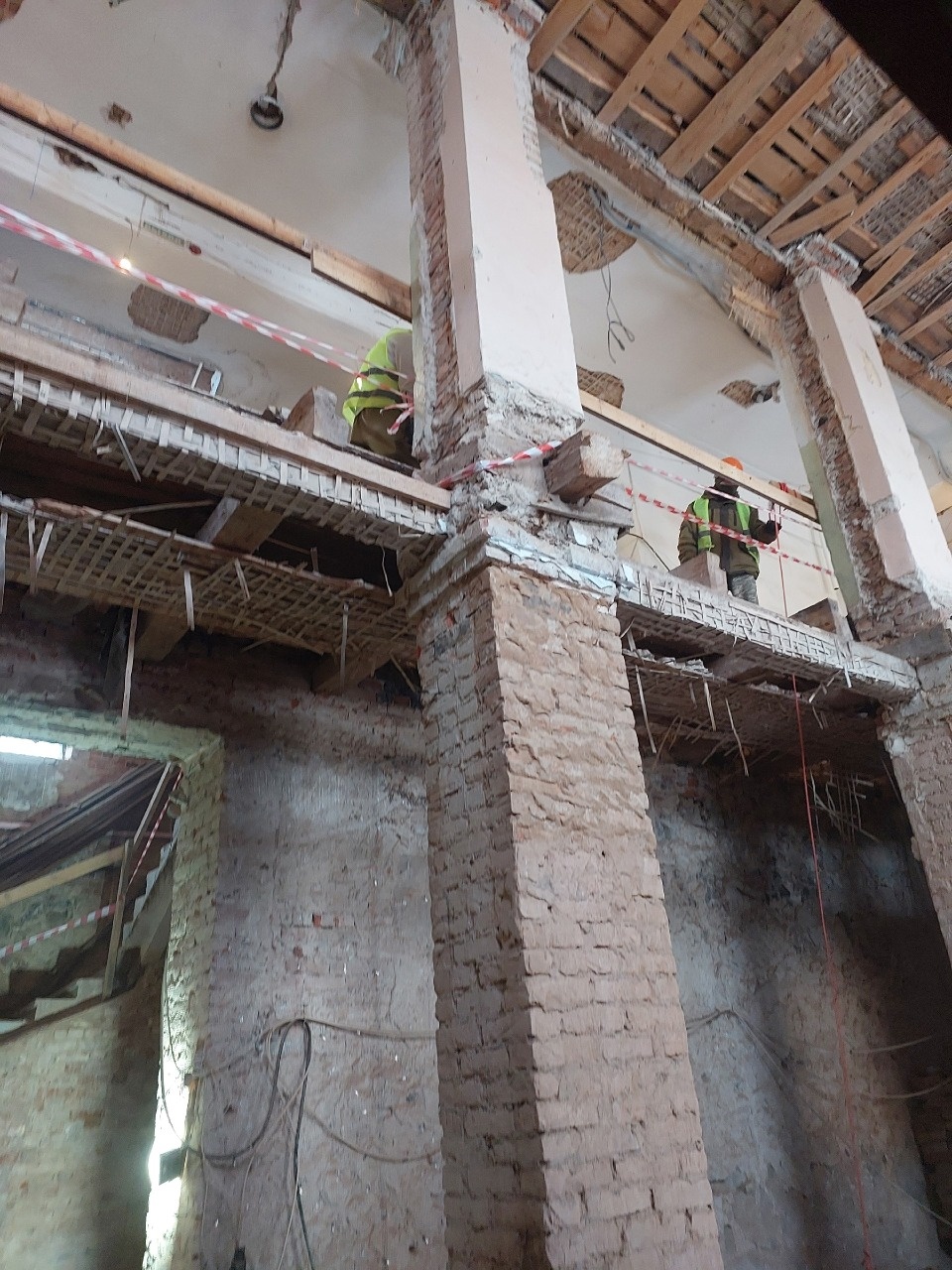 Балку 1901 года обнаружили в ходе ремонта библиотеки в Пушкинских Горах