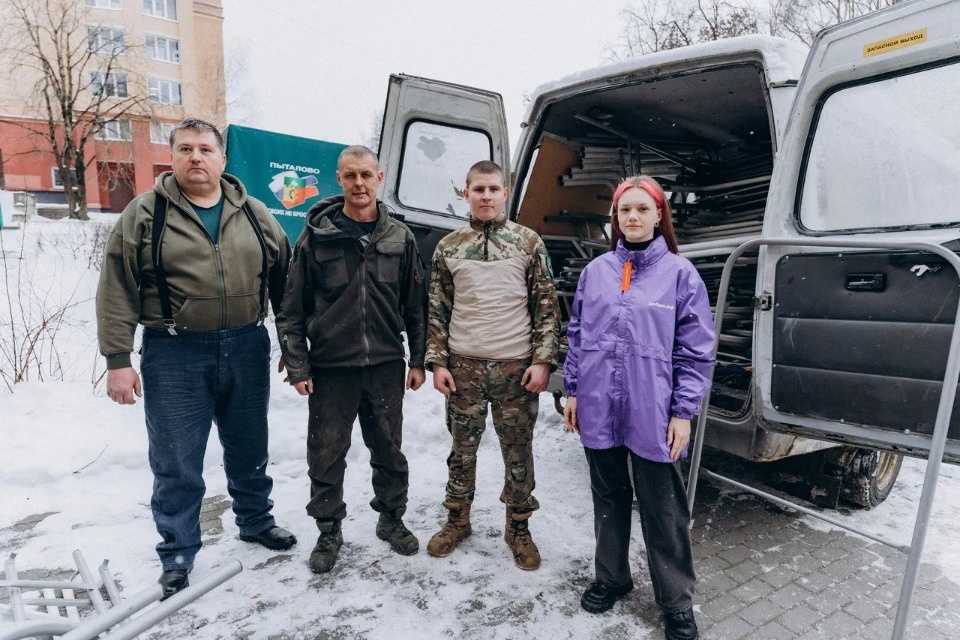 35 кроватей передали псковские волонтеры бойцам в госпиталь в Донецкой области