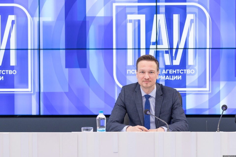 Педагогов Псковской области поощрят за подготовку победителей акции «Губернаторский дневник»