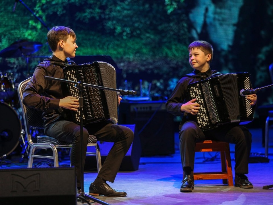 Дуэт псковских баянистов стал лауреатом всероссийского конкурса Дуэт псковских баянистов стал лауреатом всероссийского конкурса