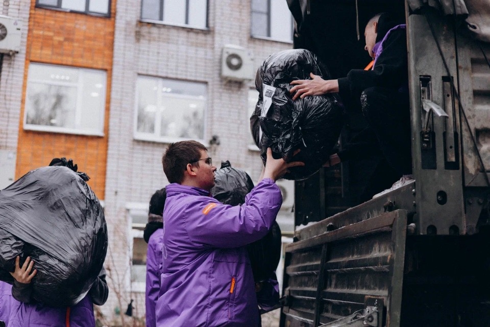 Порядка 560 кг гумпомощи собрали псковичи для бойцов 76-й дивизии