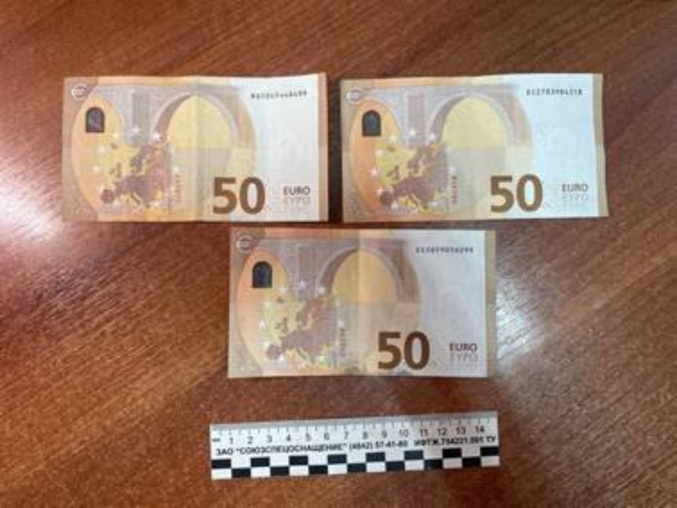 Псковича оштрафовали за попытку дачи взятки замначальника таможенного поста Псковича оштрафовали за попытку дачи взятки замначальника таможенного поста