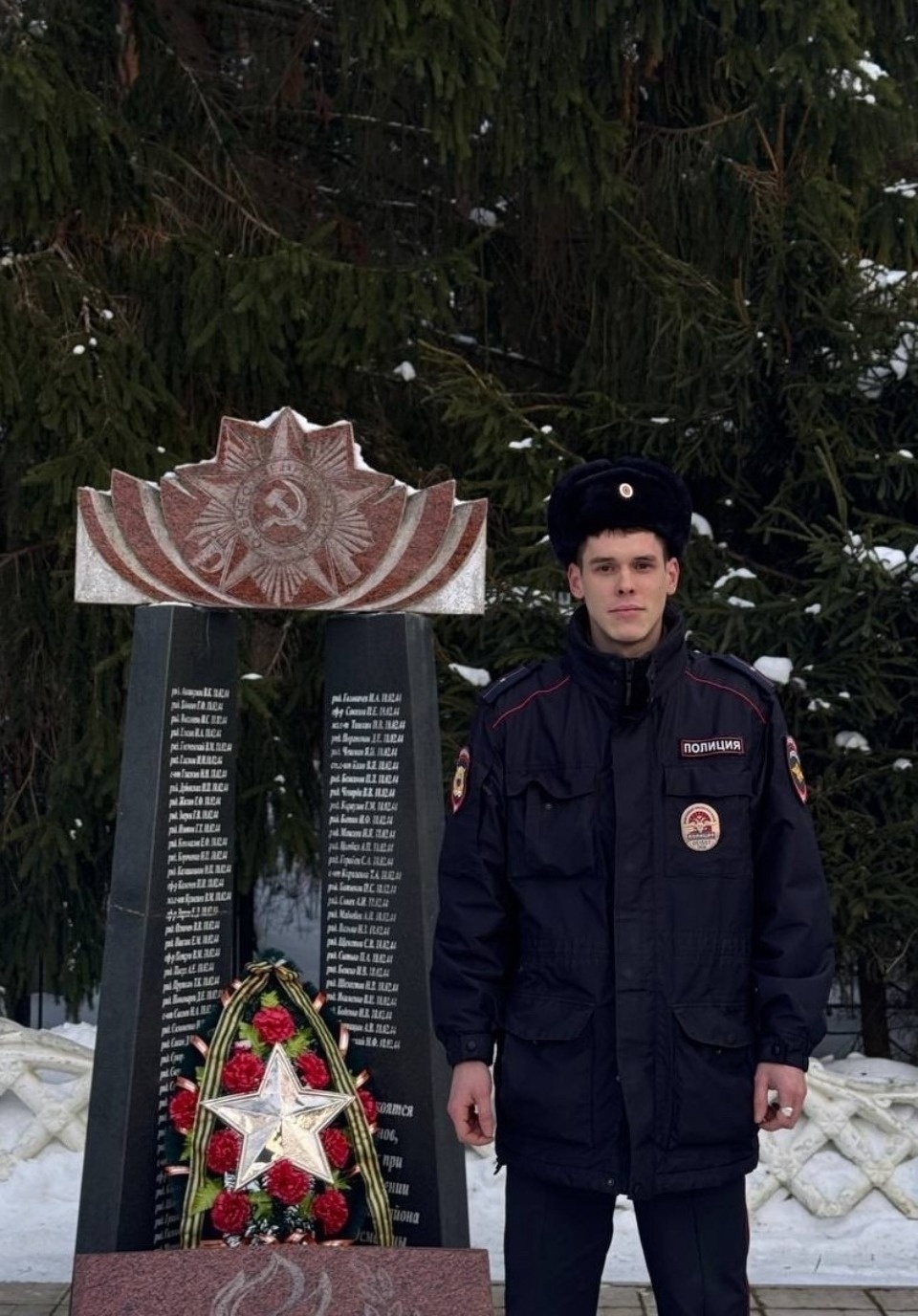 Псковский полицейский помог попавшей в трудную ситуацию автолюбительнице Псковский полицейский помог попавшей в трудную ситуацию автолюбительнице