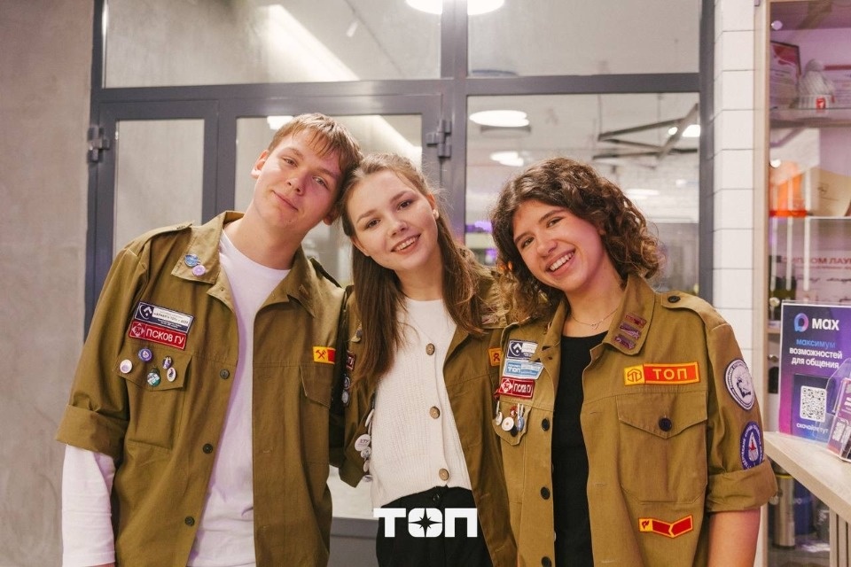 Губернатор Псковской области поздравил причастных с Днем студенческих отрядов России