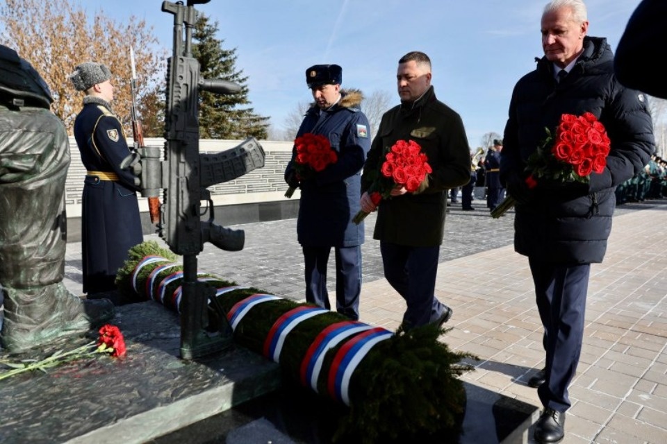 Память героев почтили в Выбутах Добронравов, Проханов и Немов