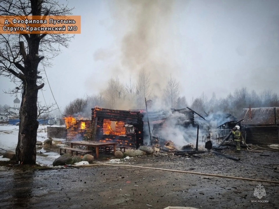 Четыре бани горело в Псковской области за три дня