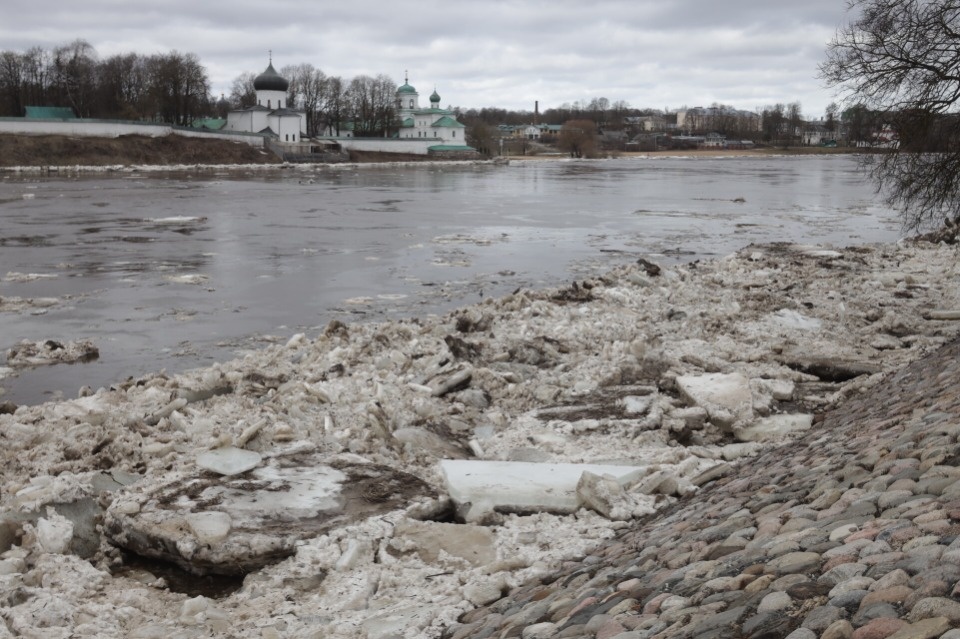 Полный запрет выхода на лед вводится по всей Псковской области с 6 марта Полный запрет выхода на лед вводится по всей Псковской области с 6 марта