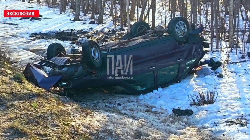 Один ребенок погиб и 13 человек пострадали в ДТП на псковских дорогах за неделю