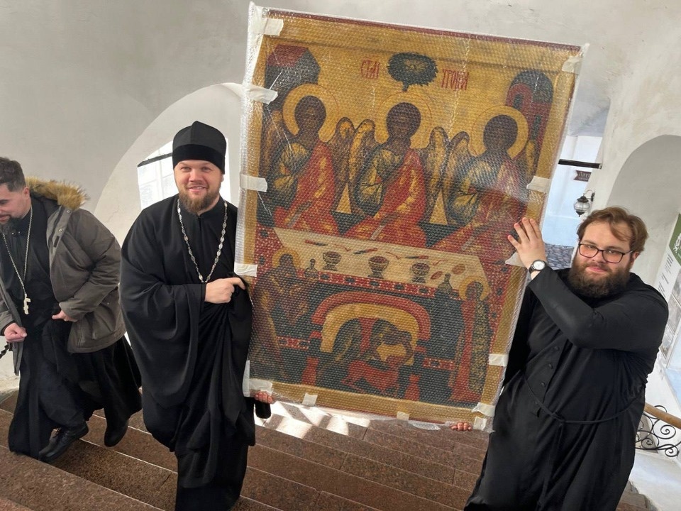 Новая святыня появилась в главном храме Пскова