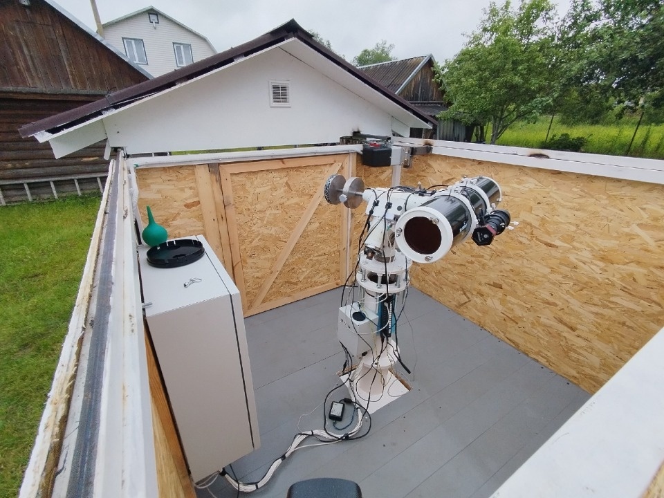 Пскович оборудовал на своем участке любительскую обсерваторию