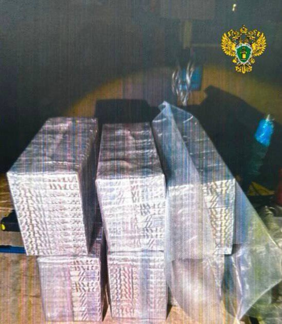 Двое великолучан предстанут перед судом за контрабанду табачной продукции Двое великолучан предстанут перед судом за контрабанду табачной продукции