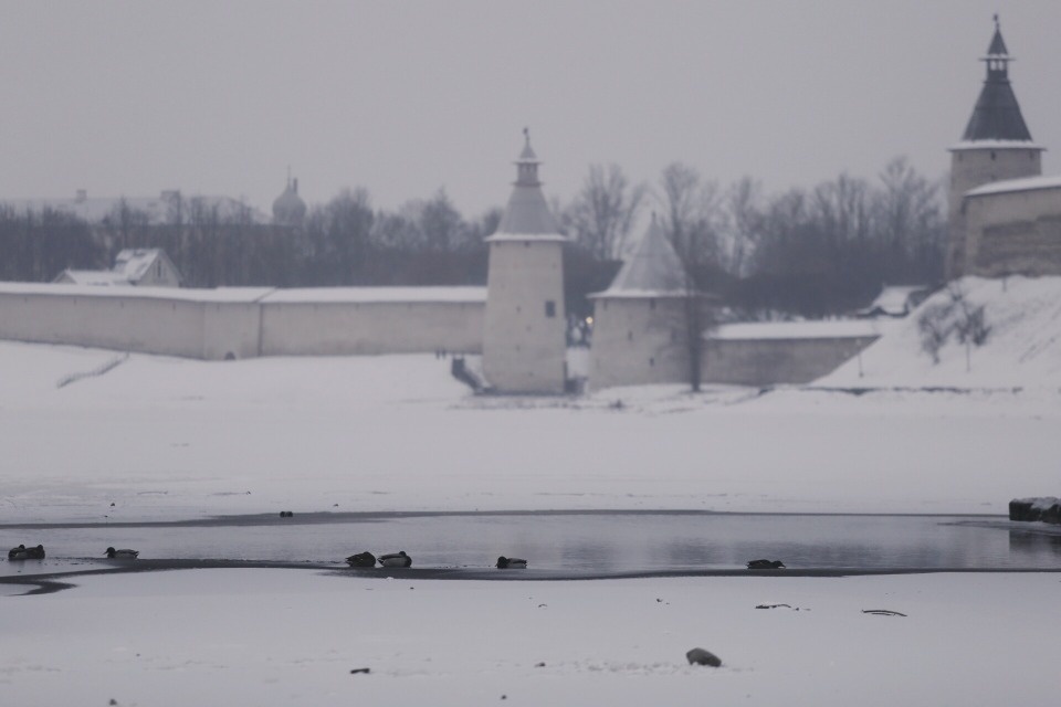 О мерах безопасности на льду весной напомнили псковичам