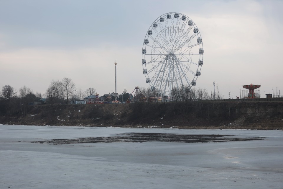 Весна ломает лёд Весна ломает лёд