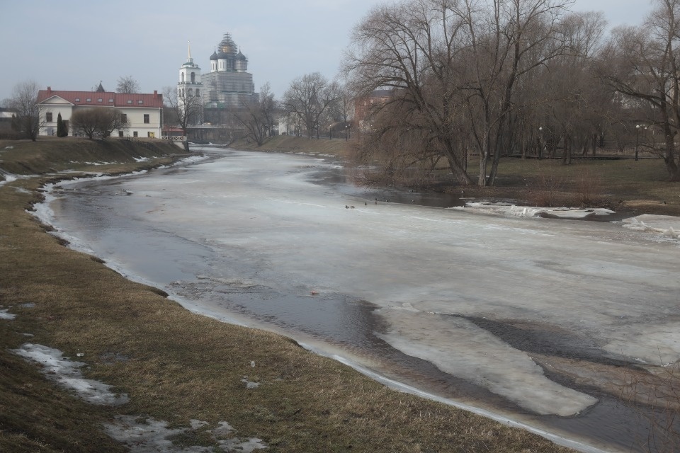 Весна ломает лёд Весна ломает лёд