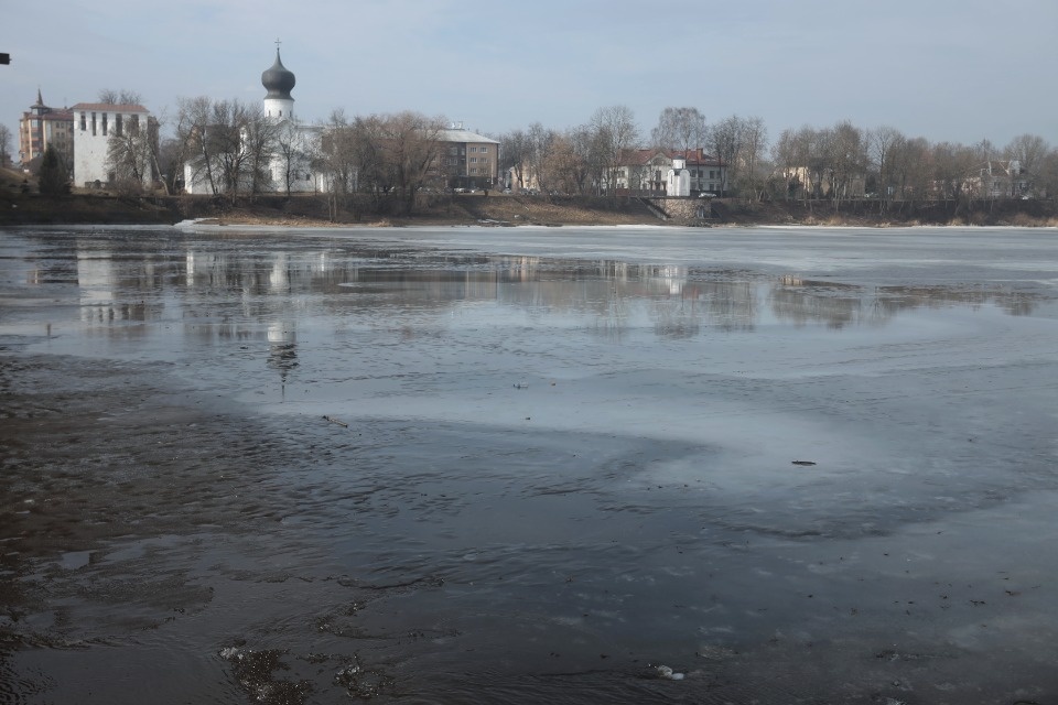Весна ломает лёд Весна ломает лёд