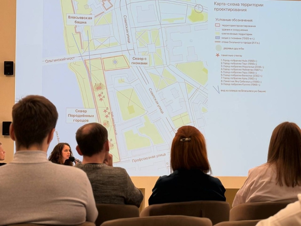 О планах благоустройства двух скверов в Пскове рассказал Борис Елкин