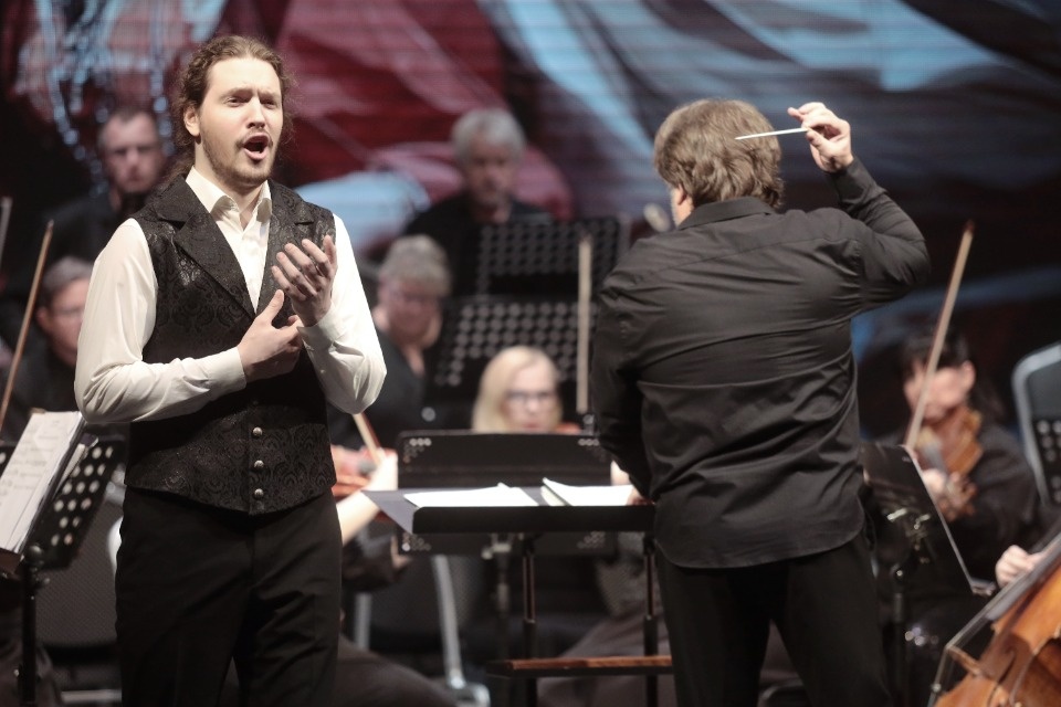 Льётся музыка Льётся музыка