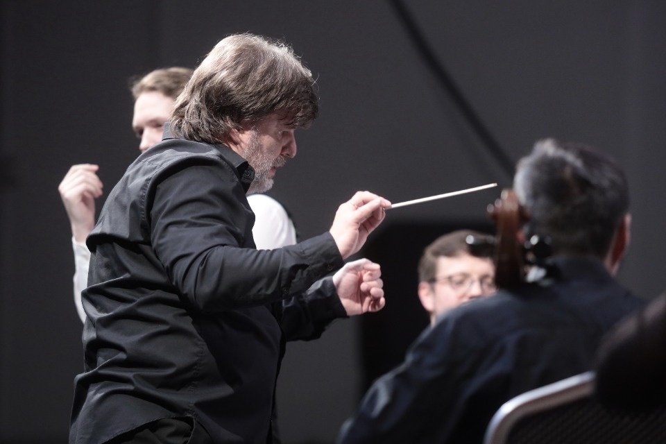 Льётся музыка Льётся музыка