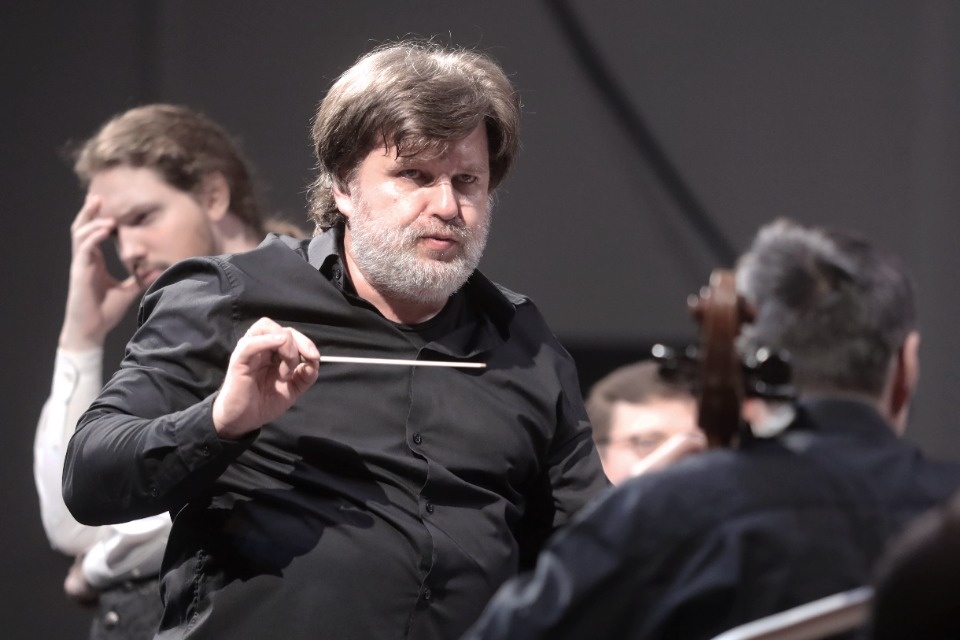 Льётся музыка Льётся музыка