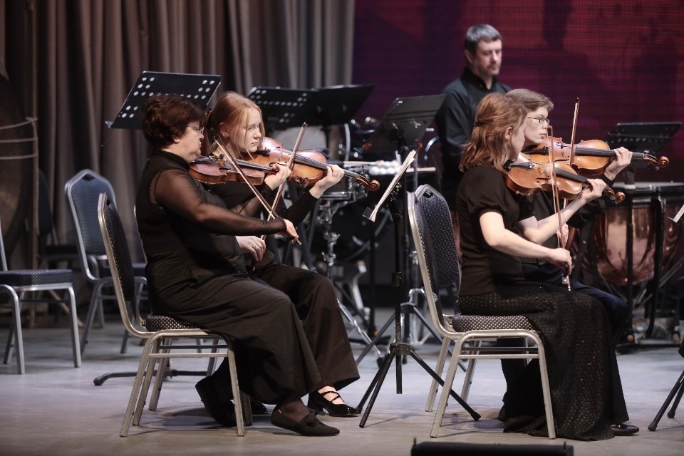 Льётся музыка Льётся музыка