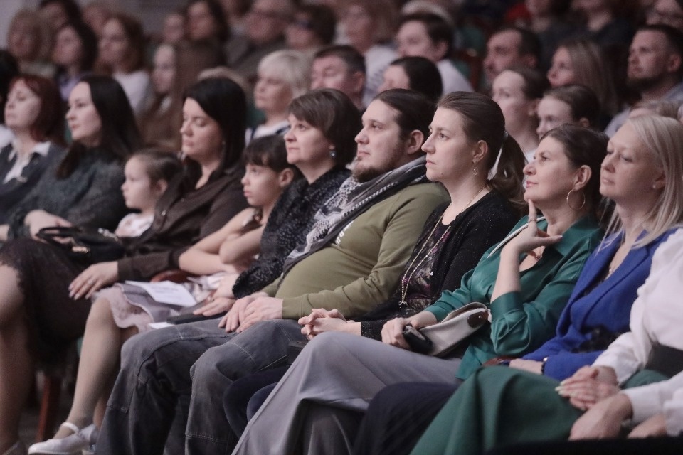 Льётся музыка Льётся музыка