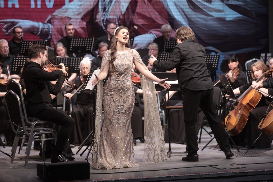 Льётся музыка Льётся музыка