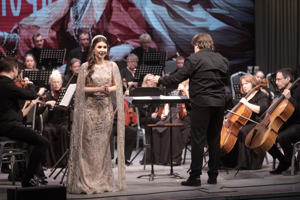 Льётся музыка Льётся музыка