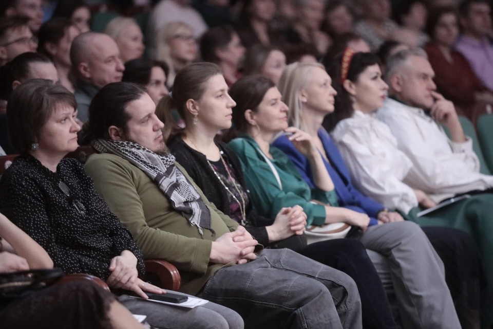 Льётся музыка Льётся музыка