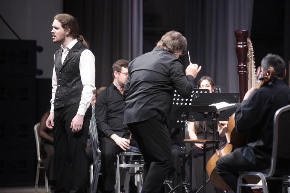 Льётся музыка Льётся музыка