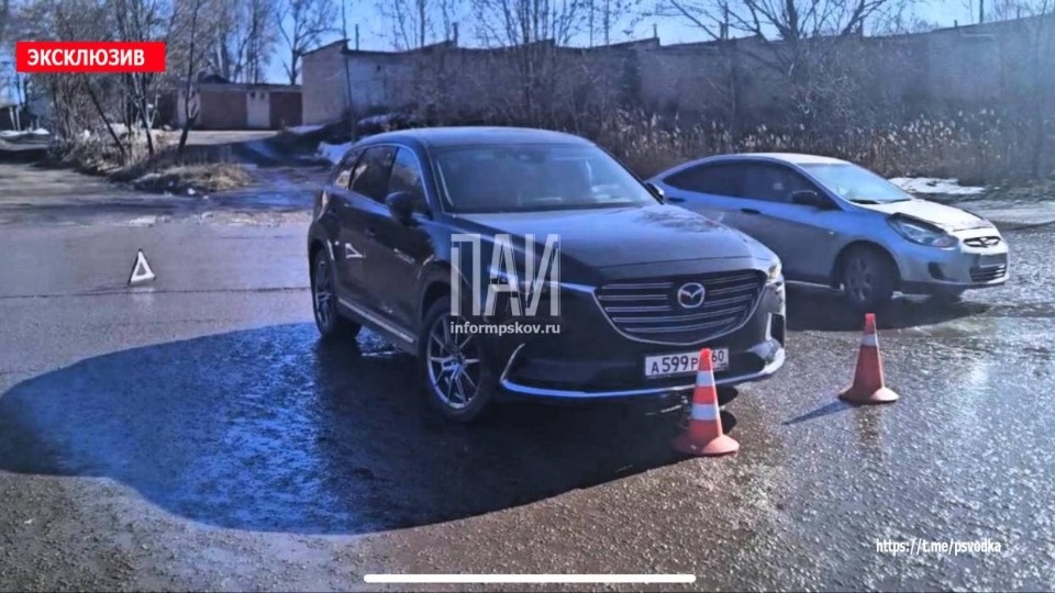 84-летний мужчина попал под колеса автомобиля в Великих Луках 