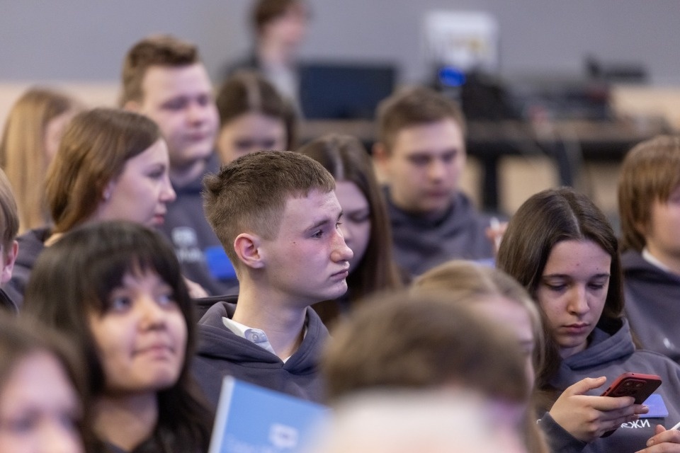 Голос молодежи Голос молодежи