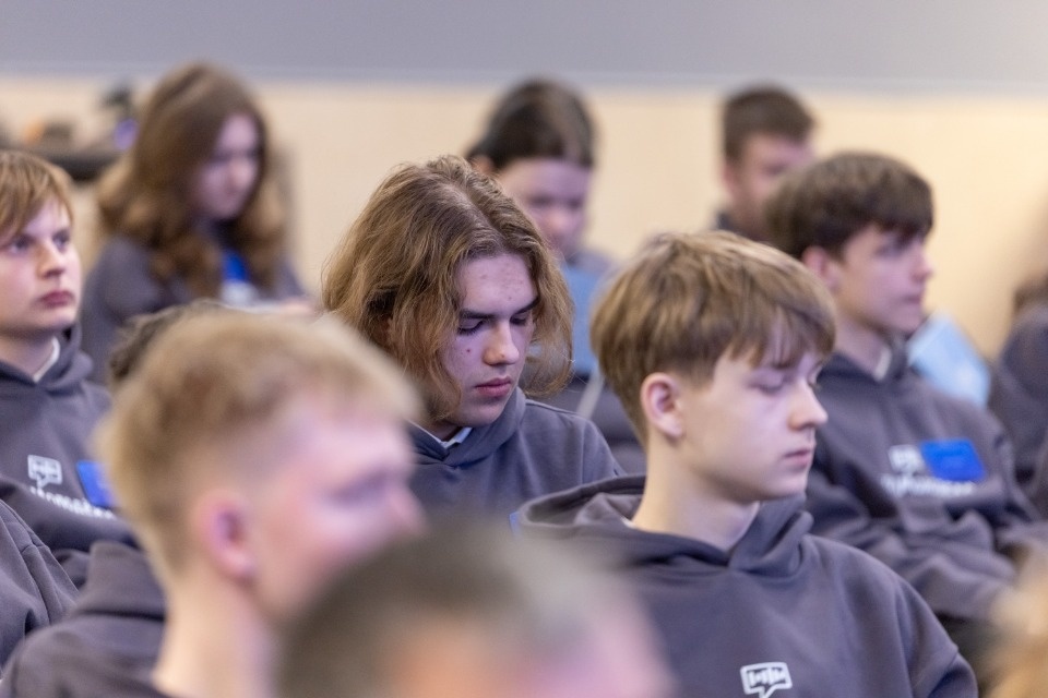 Голос молодежи Голос молодежи