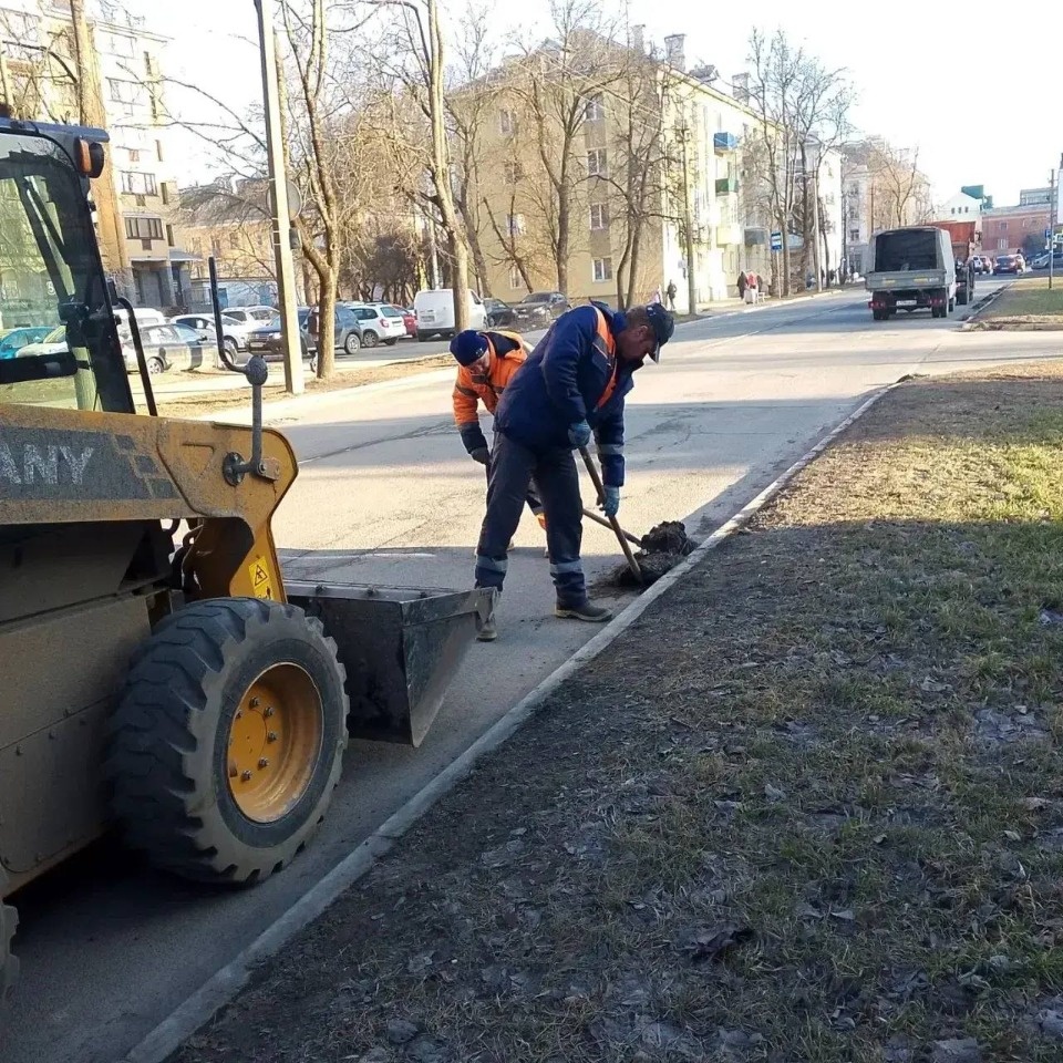 С 30 марта коммунальные службы Пскова приступят к мойке остановок