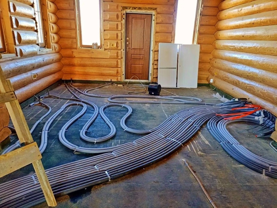 Систему отопления монтируют в храме святых Жен-Мироносиц в Тямше