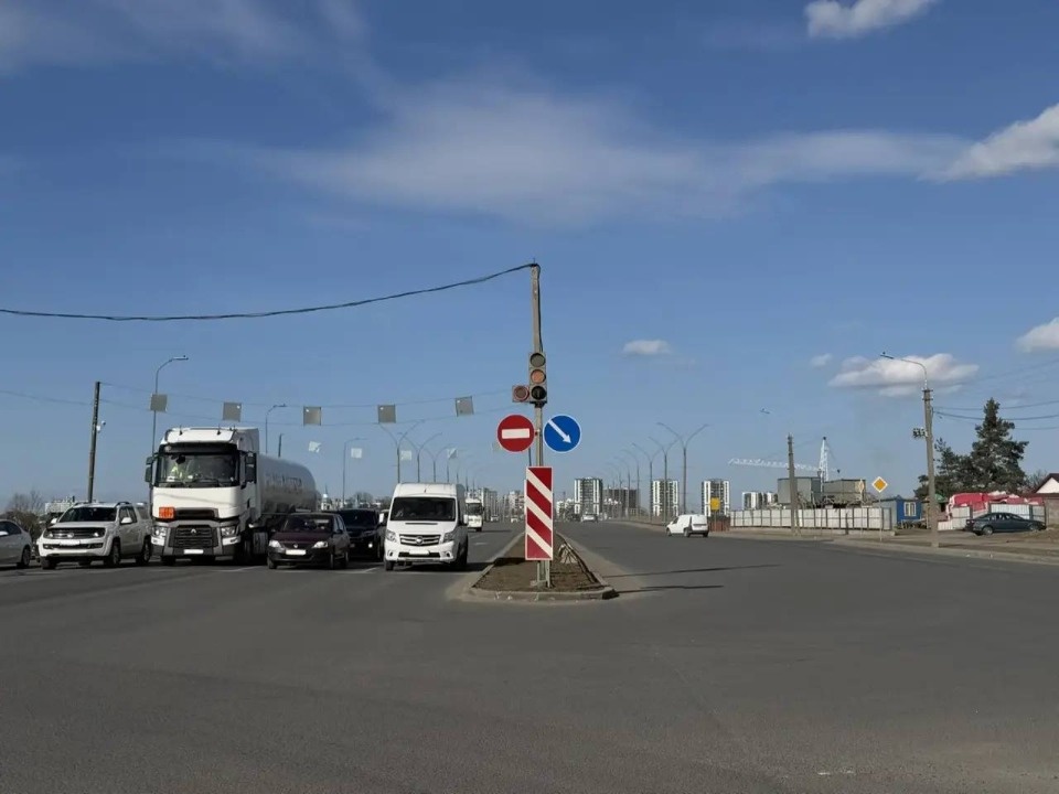 Подготовительные работы стартовали на мосту Александра Невского в Пскове перед его ремонтом Подготовительные работы стартовали на мосту Александра Невского в Пскове перед его ремонтом