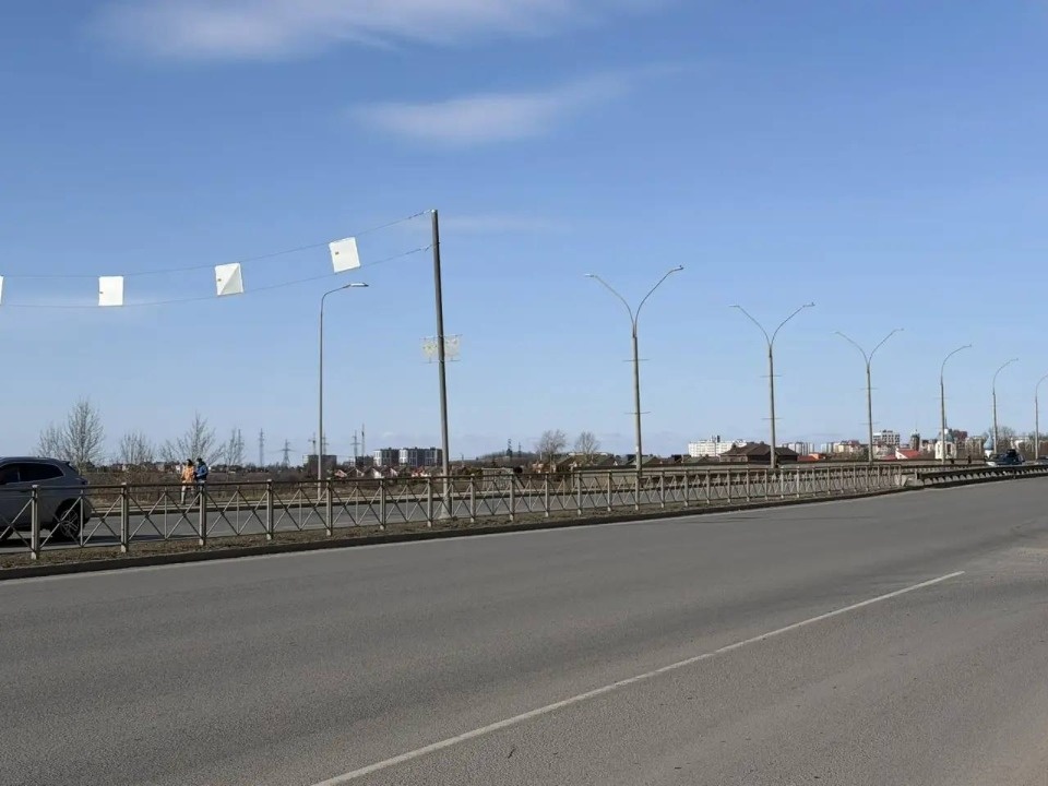 Подготовительные работы стартовали на мосту Александра Невского в Пскове перед его ремонтом Подготовительные работы стартовали на мосту Александра Невского в Пскове перед его ремонтом