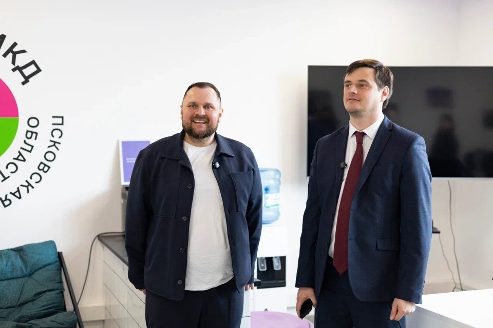 Заместитель руководителя Росмолодежи посетил Дом молодежи в Пскове