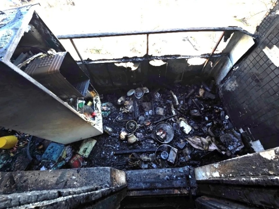 Проверку по факту гибели мужчины при пожаре в квартире проводят в Пскове