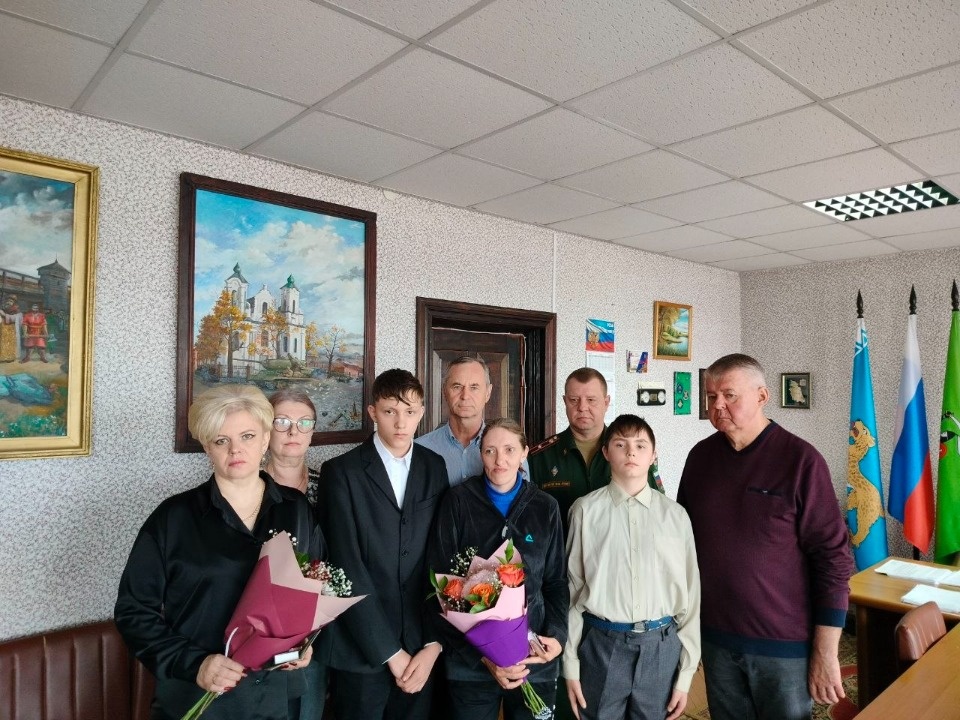 Двоих невельчан посмертно наградили орденом Мужества