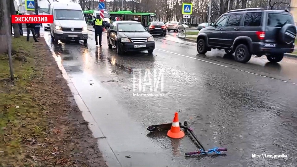 Ребенку потребовалась госпитализация после наезда автомобиля в Пскове