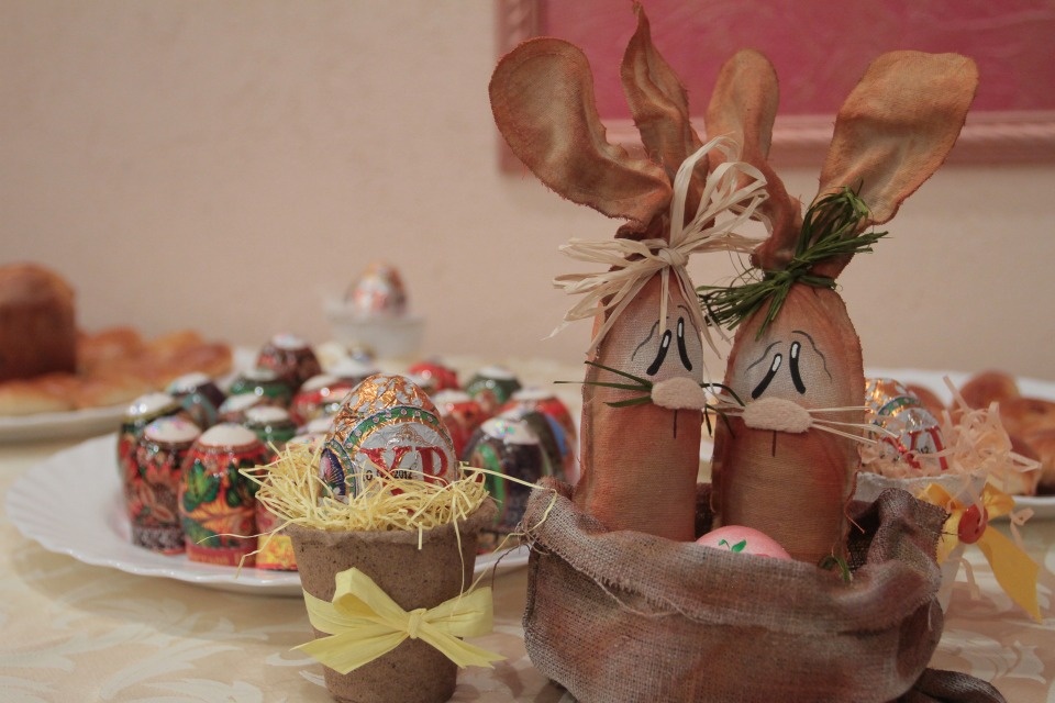 Как провести пасхальную трапезу, рассказал псковский священник Как провести пасхальную трапезу, рассказал псковский священник