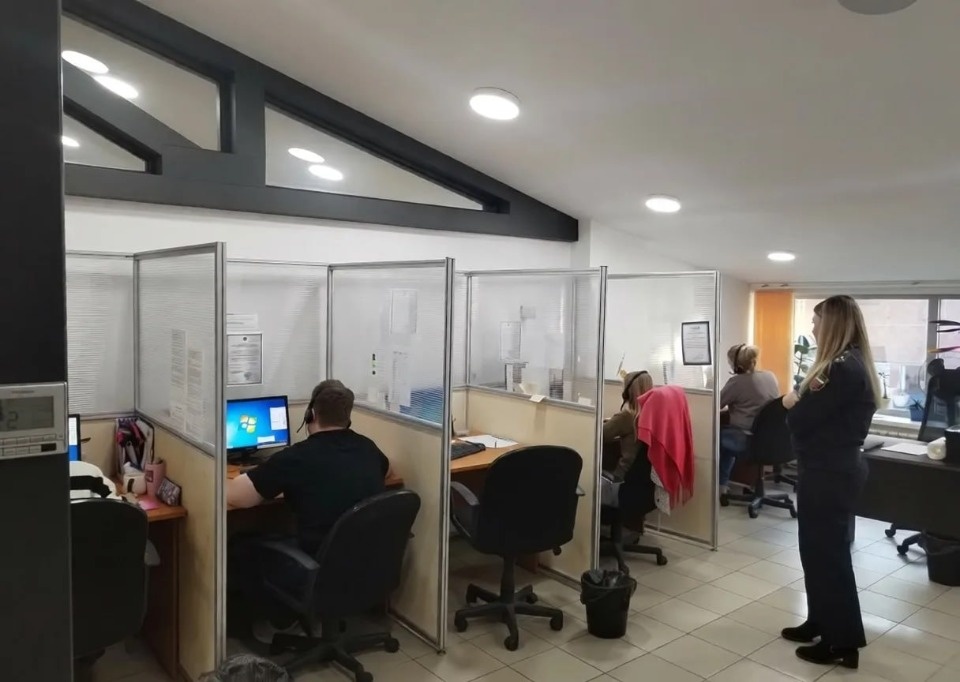 156 нарушений выявили приставы после проверки банков и коллекторов в Псковской области