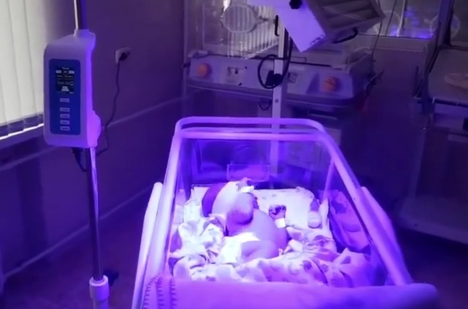 Меценат подарил новое оборудование Великолукскому роддому