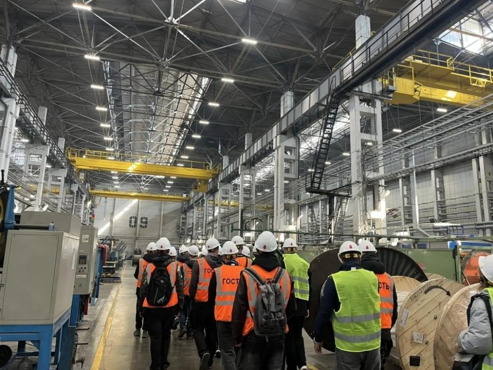 Псковские студенты посетили завод «Севкабель» в рамках программы ЕР Псковские студенты посетили завод «Севкабель» в рамках программы ЕР