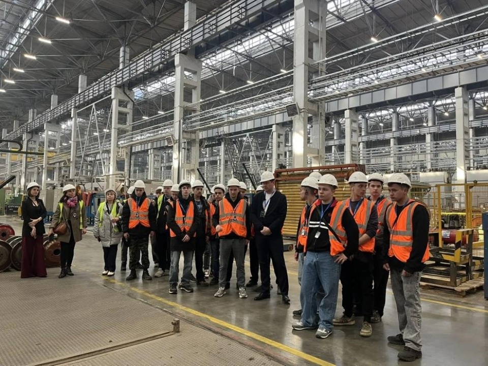 Псковские студенты посетили завод «Севкабель» в рамках программы ЕР Псковские студенты посетили завод «Севкабель» в рамках программы ЕР