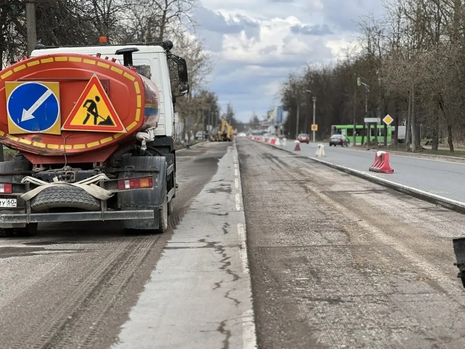 Стартовала активная фаза ремонтный работ на улице Вокзальной в Пскове