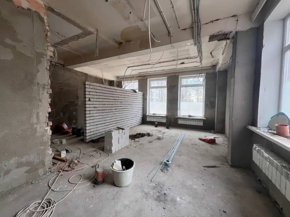 На 43% выполнен капремонт в детском саду №43 «Улыбка» в Пскове