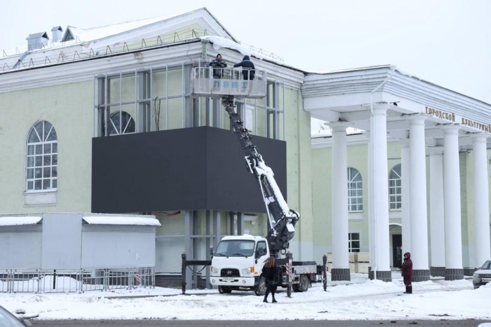 На фасаде ГКЦ будут показывать ролики об истории Пскова
